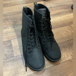 Doc Marten Sheridan